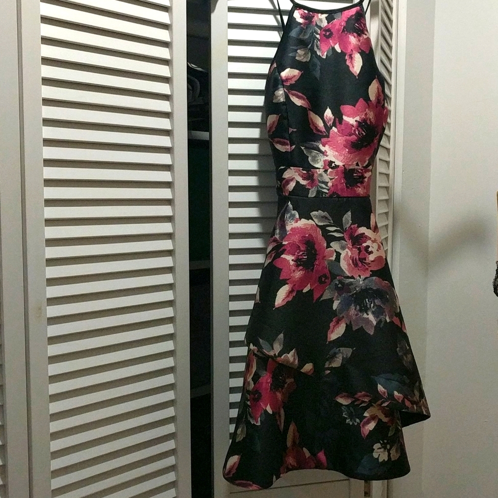 Floral juniors semiformal dress